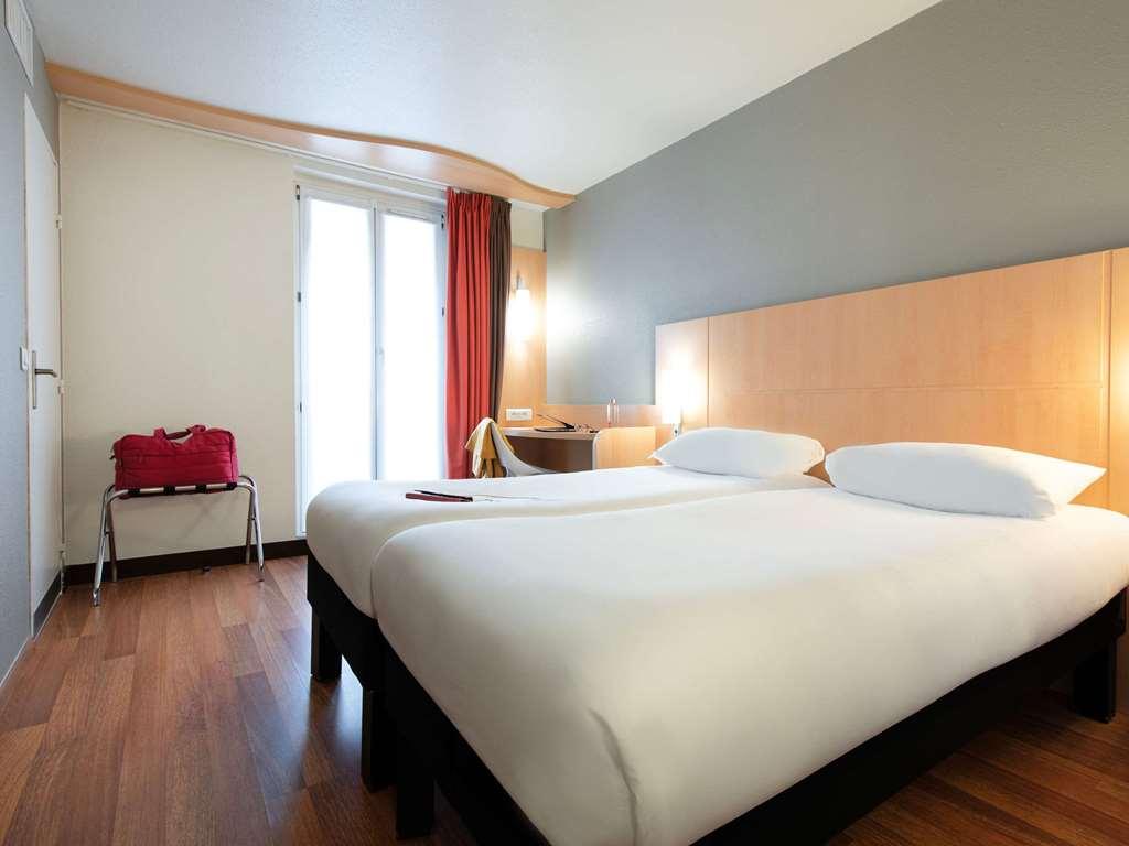 Ibis Paris Opera La Fayette Hotel Room photo