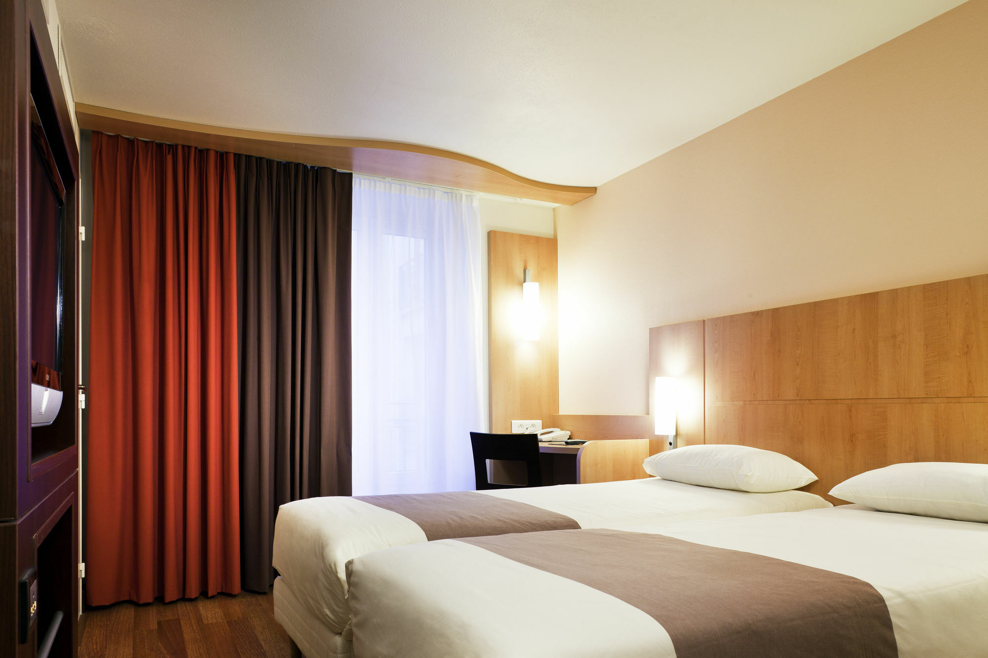 Ibis Paris Opera La Fayette Hotel Room photo